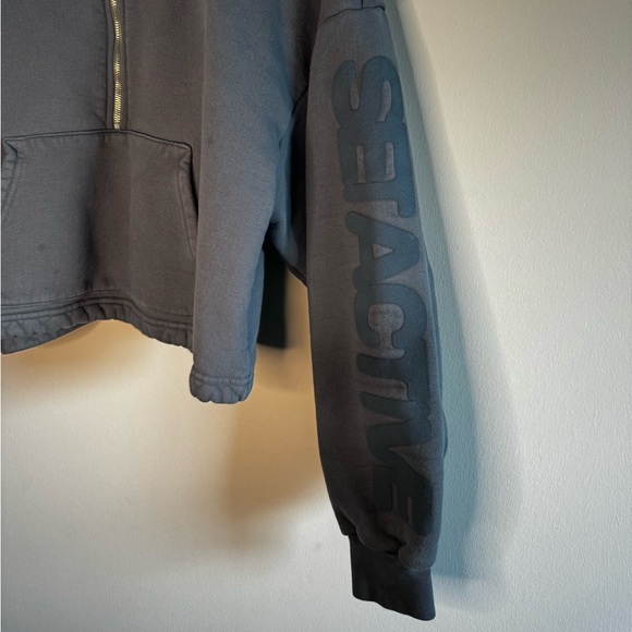 Set Active Grey/Blue cropped Set Active Zip up Sweatshirt - Picture 6 of 9